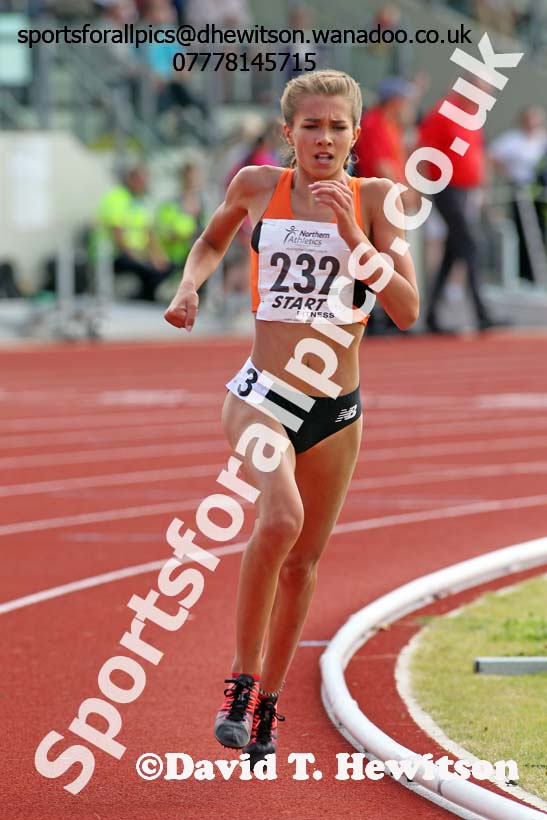 Girls under-15s 800 metres, Northern Under-13s, U-15s and 17s Championships. Photo: David T. Hewitson/Sports for All Pics